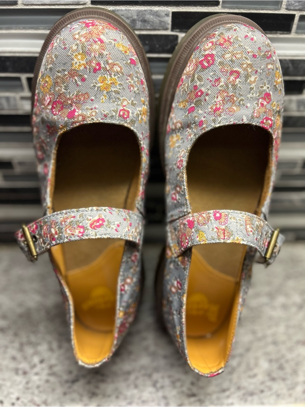 Dr martens Floral Mary Jane Platform Shoes - Pink & Yellow on Gray size 10 - Picture 3 of 9